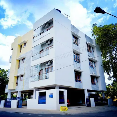 Unnathi Suites Mysore Exterior photo