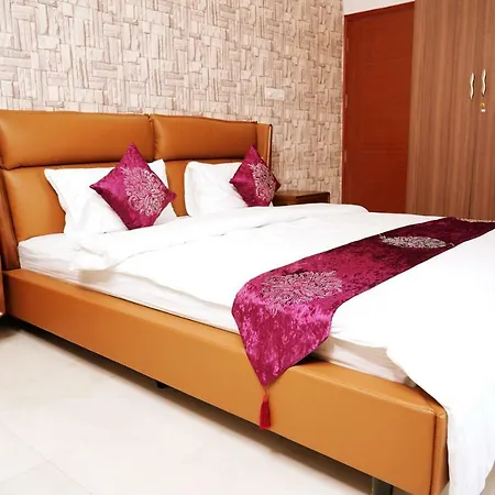 Unnathi Suites Mysore Exterior photo